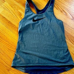 Nike dri fit women’s tank in gray, good condition.